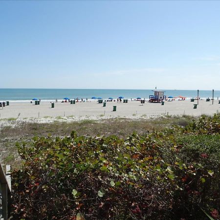 Boardwalk 201- Direct Oceanfront Condo! شاطئ كوكوا المظهر الخارجي الصورة