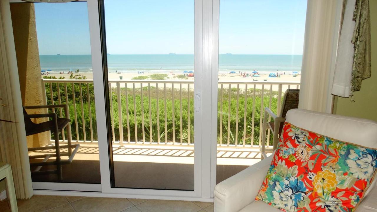 Boardwalk 201- Direct Oceanfront Condo! شاطئ كوكوا المظهر الخارجي الصورة