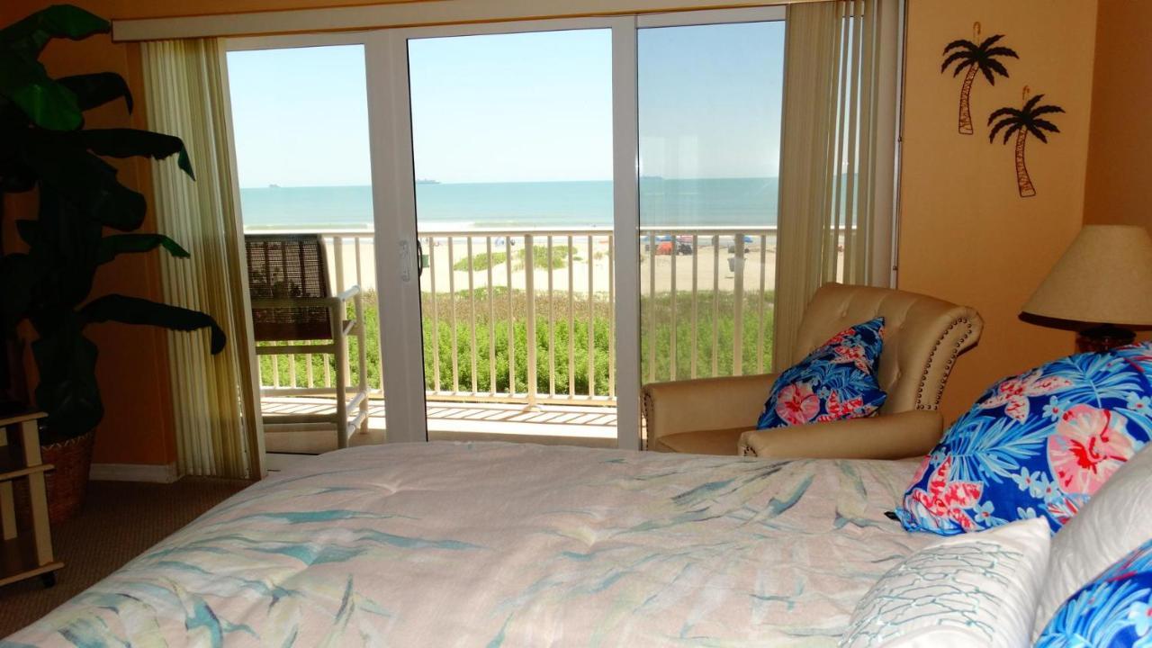 Boardwalk 201- Direct Oceanfront Condo! شاطئ كوكوا المظهر الخارجي الصورة