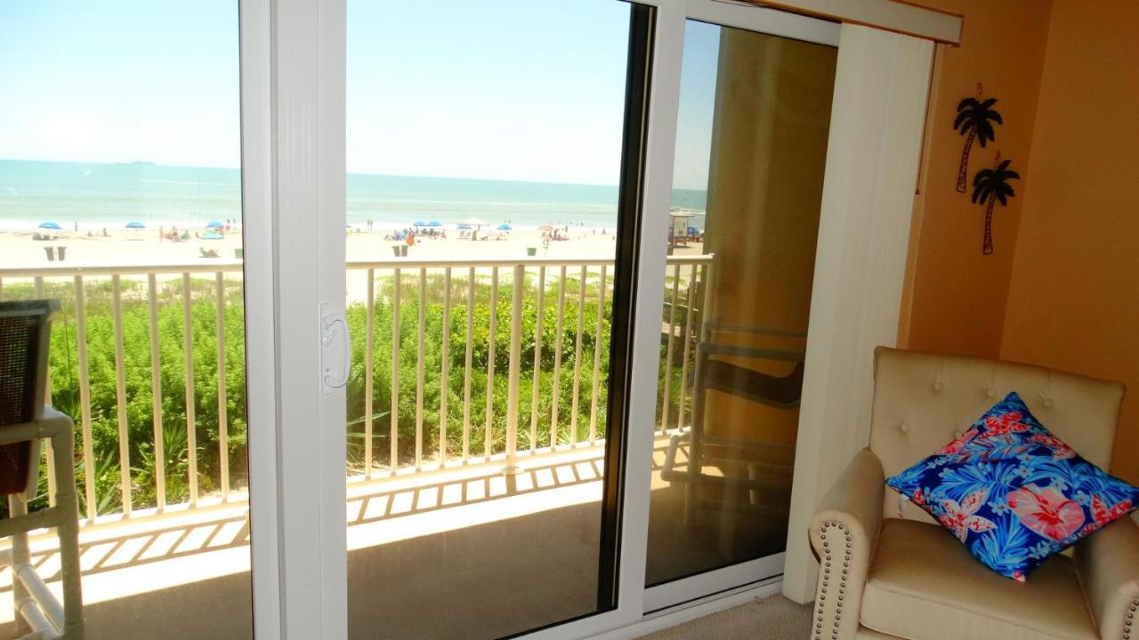 Boardwalk 201- Direct Oceanfront Condo! شاطئ كوكوا المظهر الخارجي الصورة