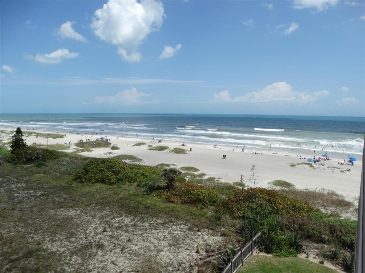 Boardwalk 201- Direct Oceanfront Condo! شاطئ كوكوا المظهر الخارجي الصورة