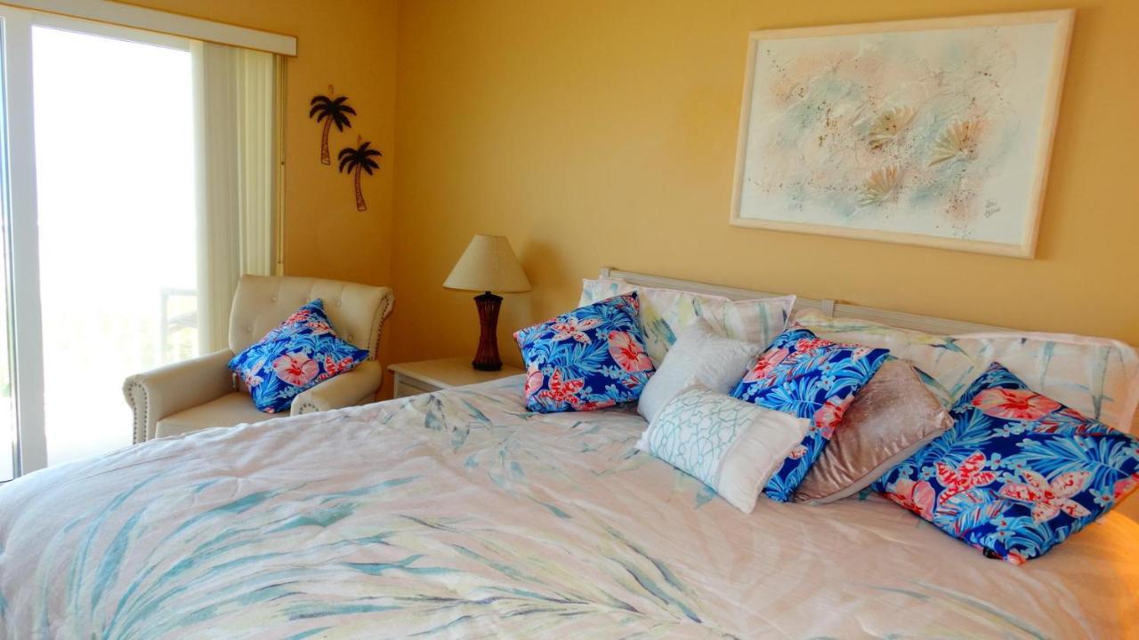 Boardwalk 201- Direct Oceanfront Condo! شاطئ كوكوا المظهر الخارجي الصورة